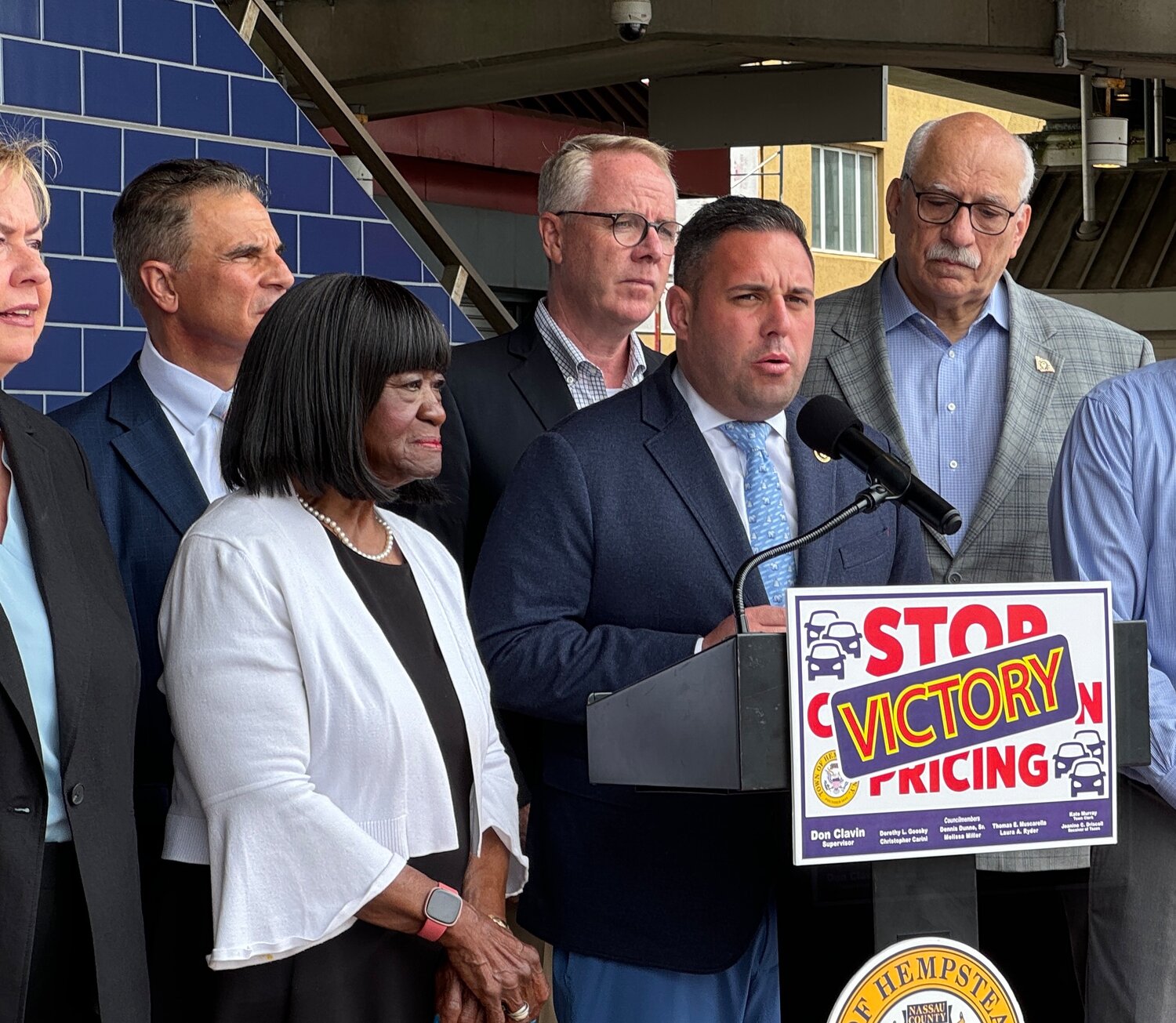 Congestion Pricing On Pause, For Now; Town Of Hempstead Officials React ...